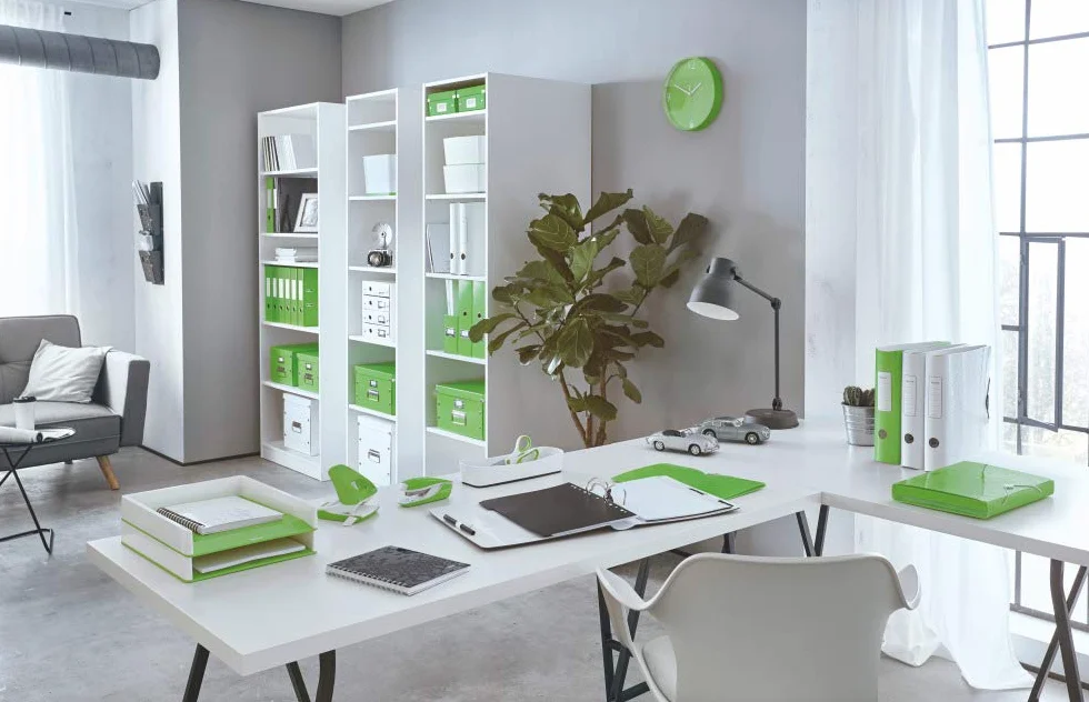 Leitz, Segregator Ringowy Leitz WOW, A4, z Mechanizmem 4-Ringowym, Mieści do 190 Kartek, Grzbiet 25 mm, Kolekcja WOW, Kolor Zielony, 42580054